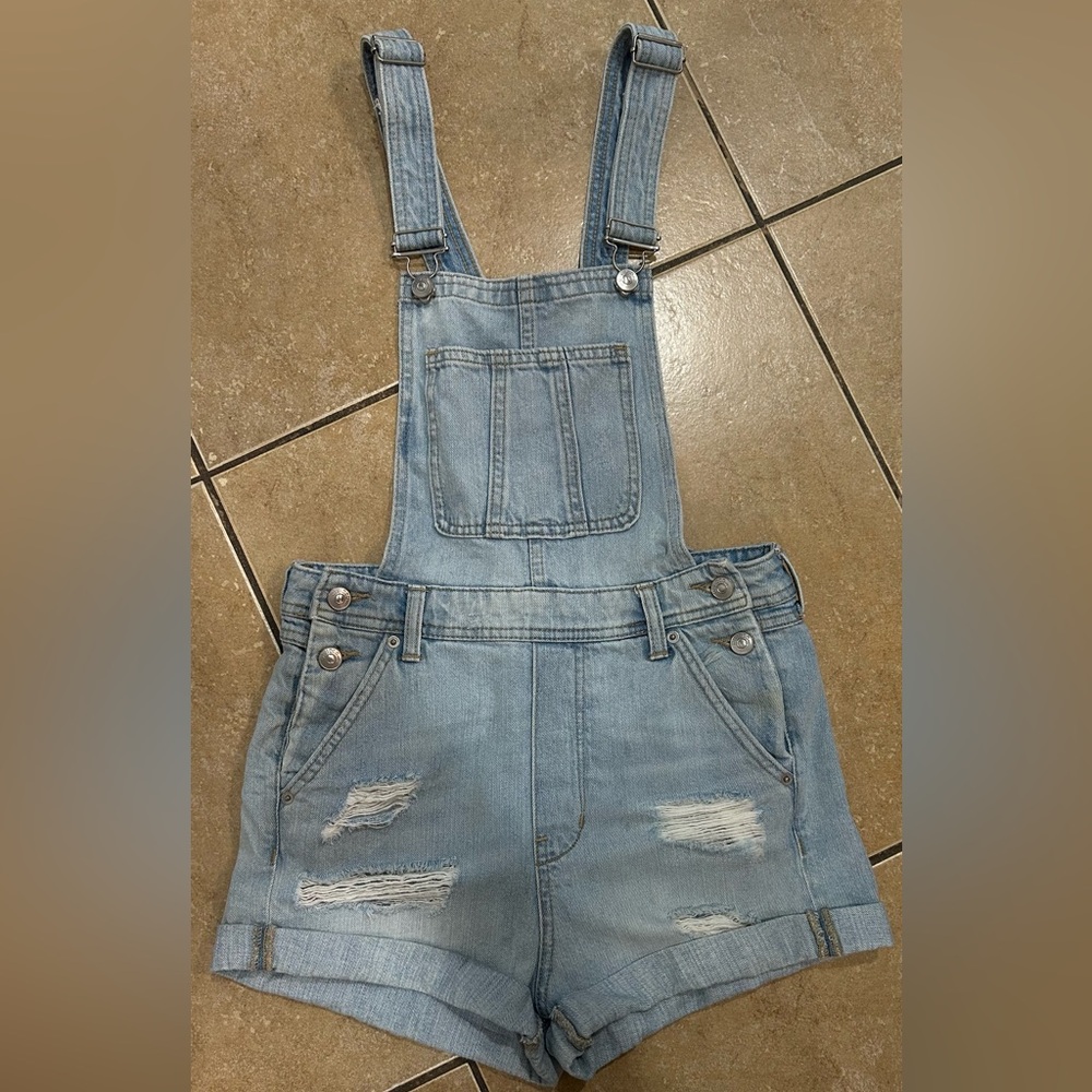 H&M Divided Distressed Denim Shortalls Size 2 Blue Light Wash Cuffed Jean Bib